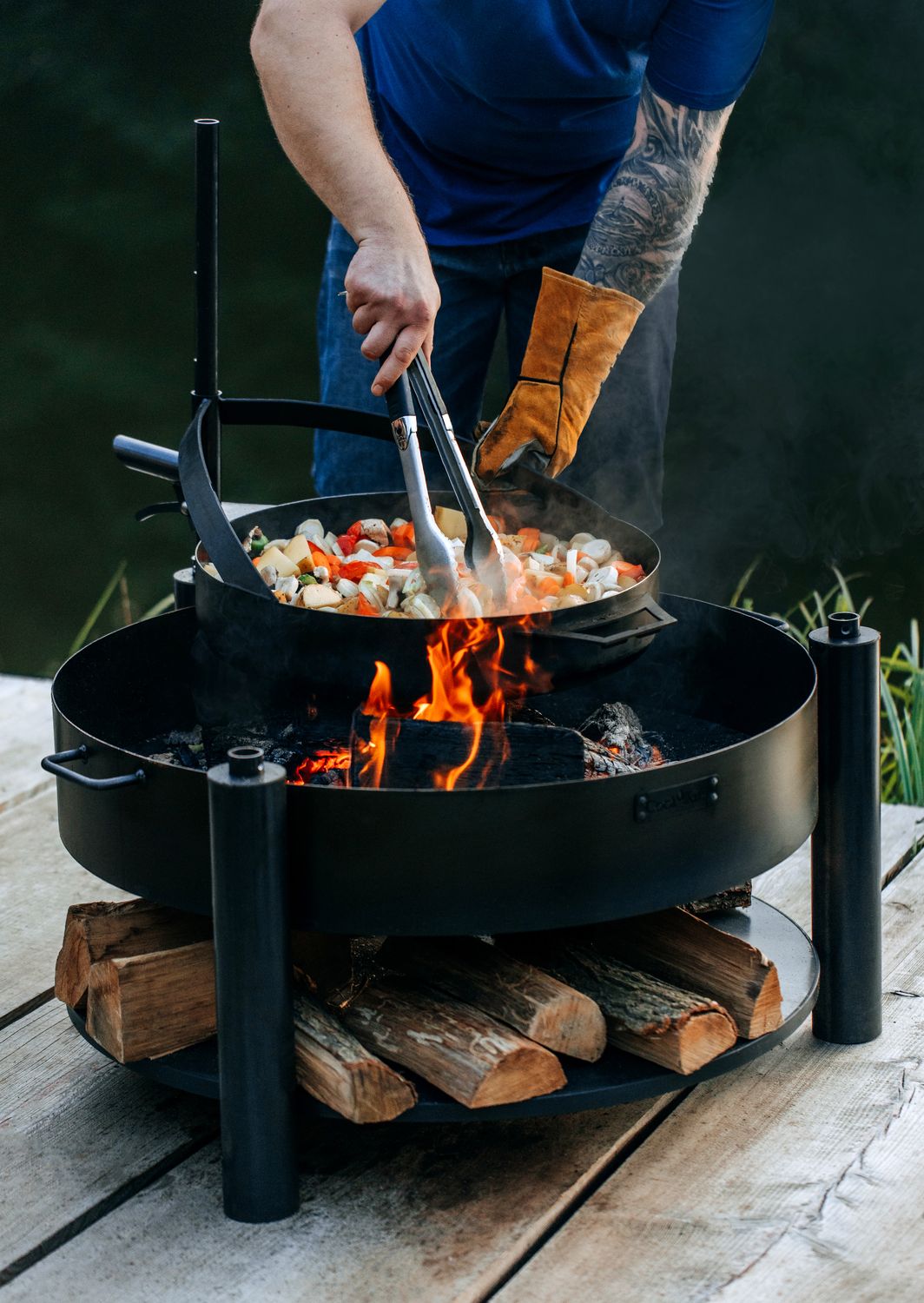 Multifunktionale Feuerschale „MONTANA X“ 80 cm Mit Grillrost 60 cm