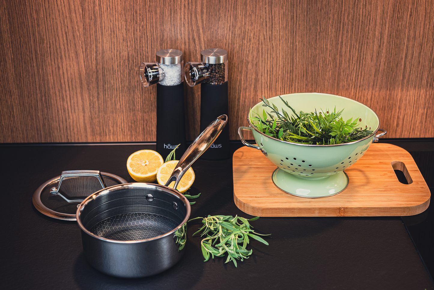 Hâws Santo Sauciere 1.5L mit Deckel Hexagon Antihaftbeschichtung