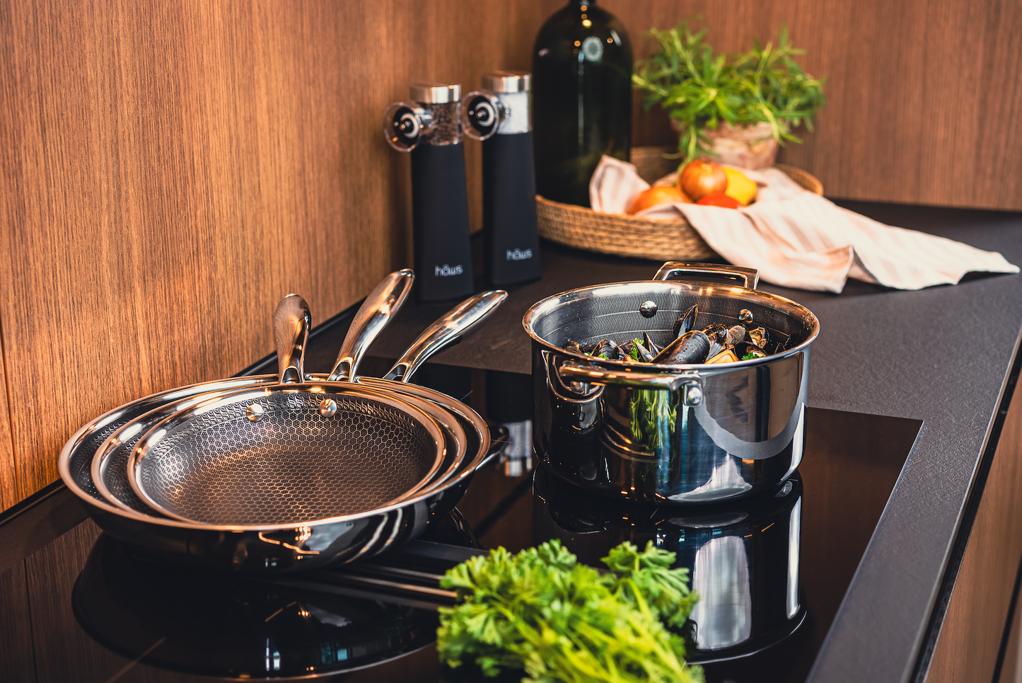 Hâws Santo Sauciere 1.5L mit Deckel Hexagon Antihaftbeschichtung