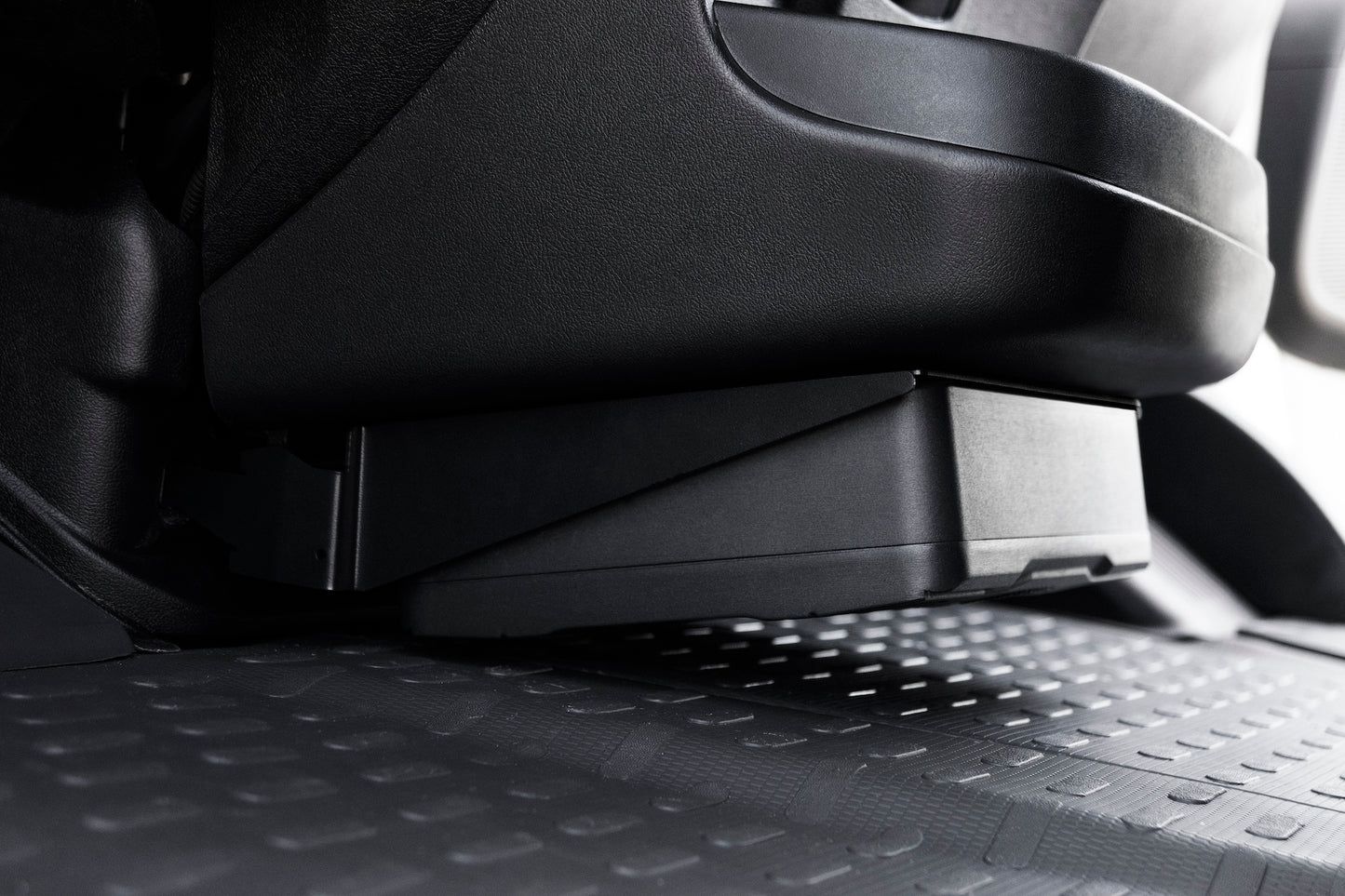 ESX QUANTUM Aktiv-Subbox für Fiat Ducato QXF-201A